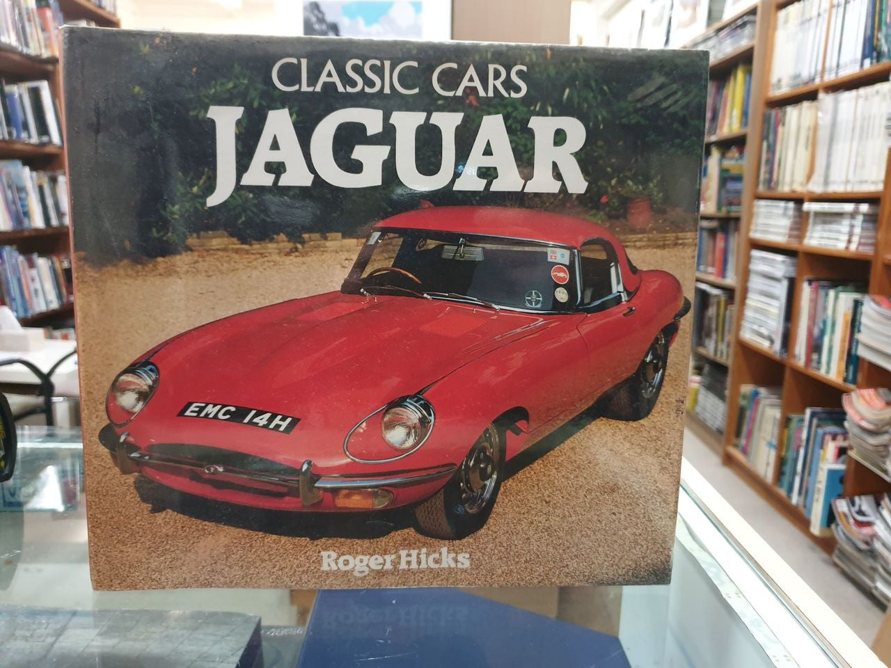 Classic Cars - Jaguar (1983 by Roger W. Hicks) (9780517405581)