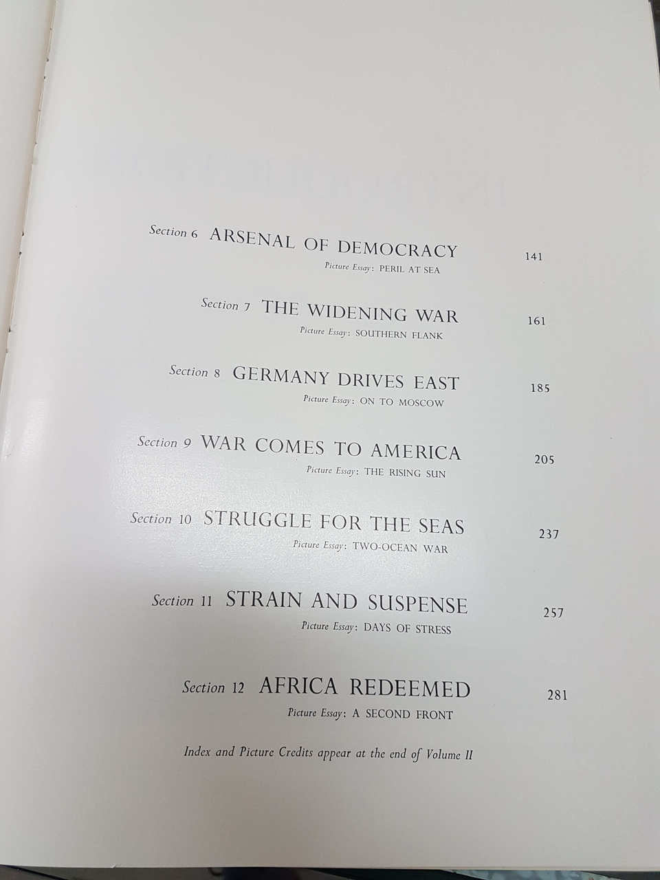 The Second World War (2 Volume Set in Slipcase + Vinyl) Winston S. Churchill and The Editors of LIFE (9781135156831)