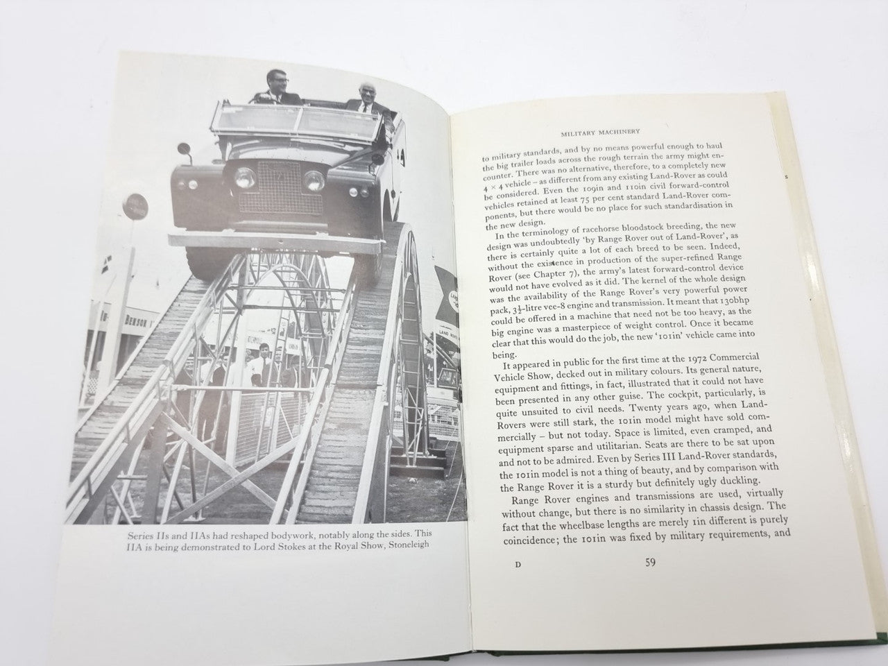 The Land Rover - Workhorse of the World (Graham Robson, 1977)