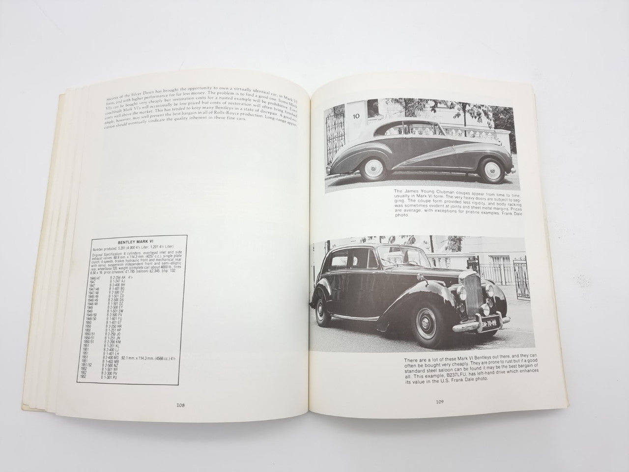 Rolls-Royce and Bentley Illustrated Buyer's Guide (Paul R. Woundeberg, 1987)