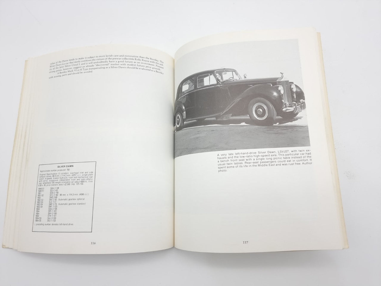Rolls-Royce and Bentley Illustrated Buyer's Guide (Paul R. Woundeberg, 1987)