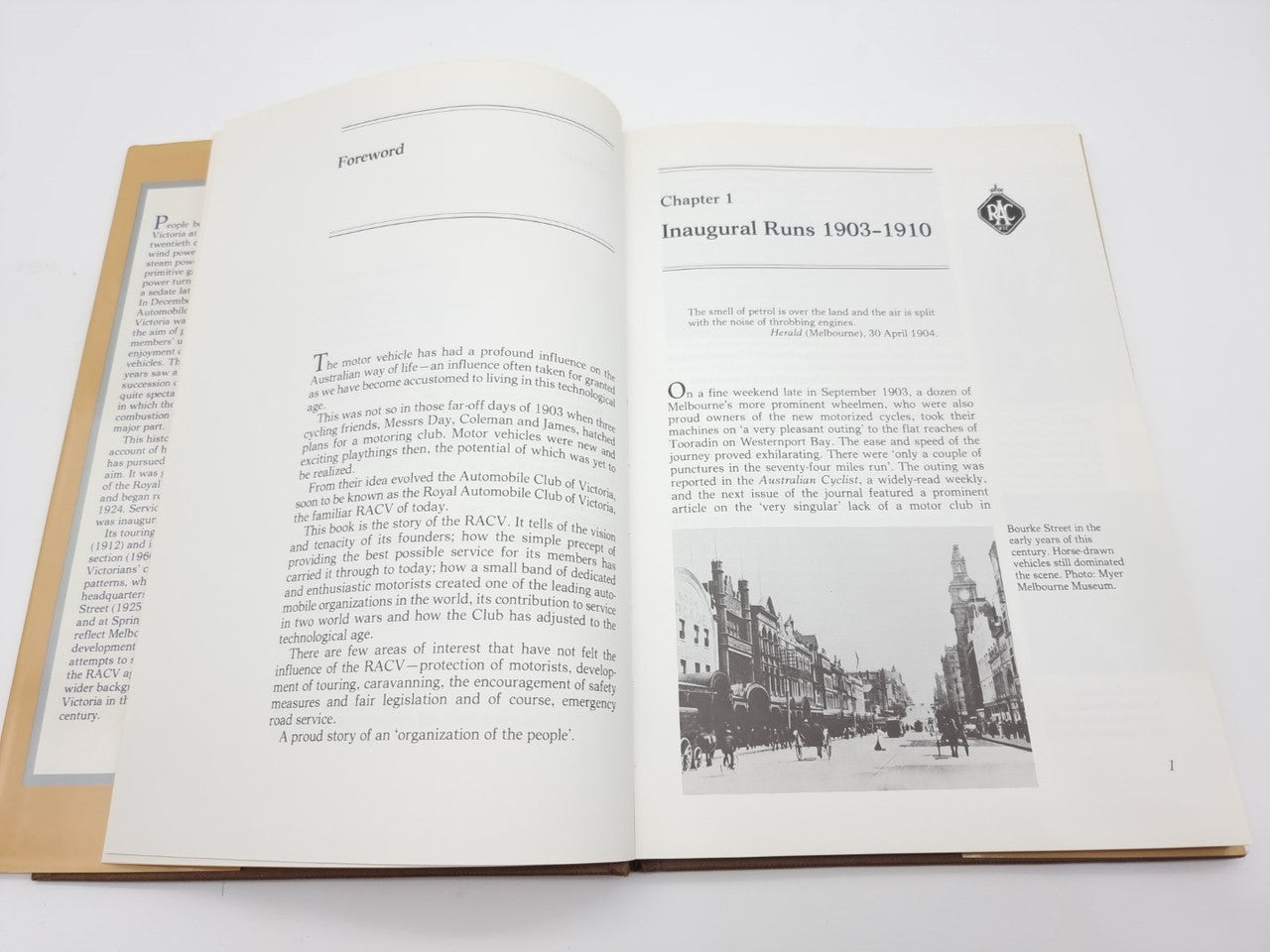 The Crown Of The Road The Story of The RACV (Susan Priestley, 1983)