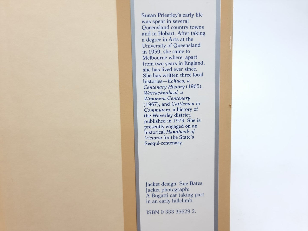 The Crown Of The Road The Story of The RACV (Susan Priestley, 1983)