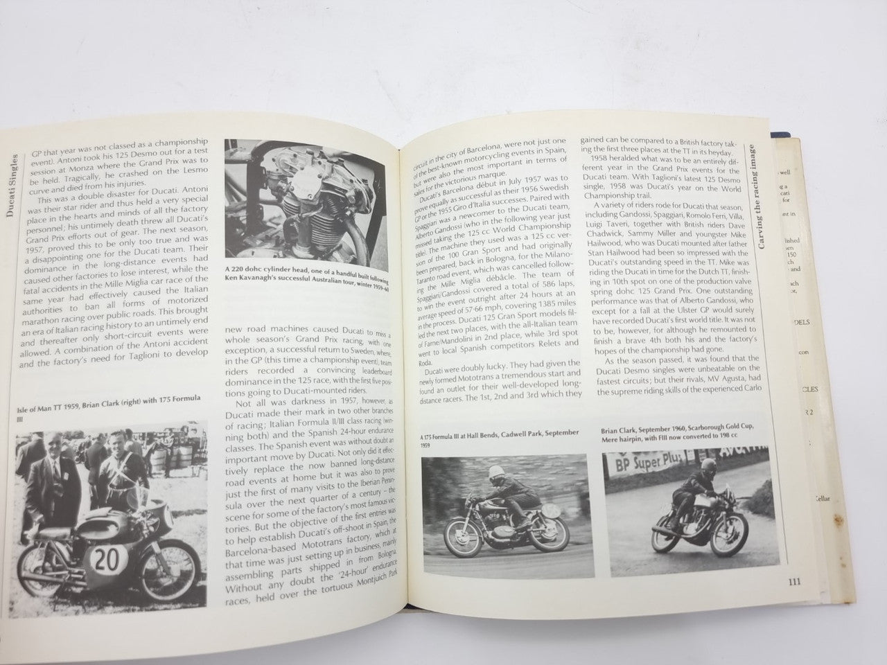 Ducati Singles - All Two- and Four-stroke Single-cylinder Motorcycles Including Mototrans - 1945 Onwards (Mick Walker, 1985)