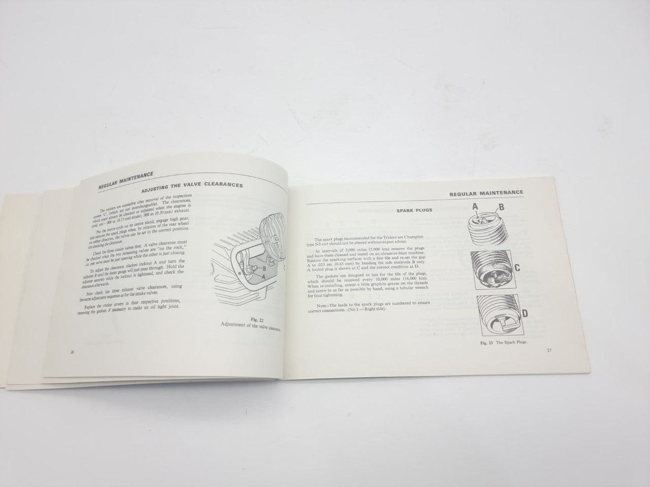 Triumph Owner's Handbook 1975 Model T160 TRIDENT, (No. 00-4222, 1974))