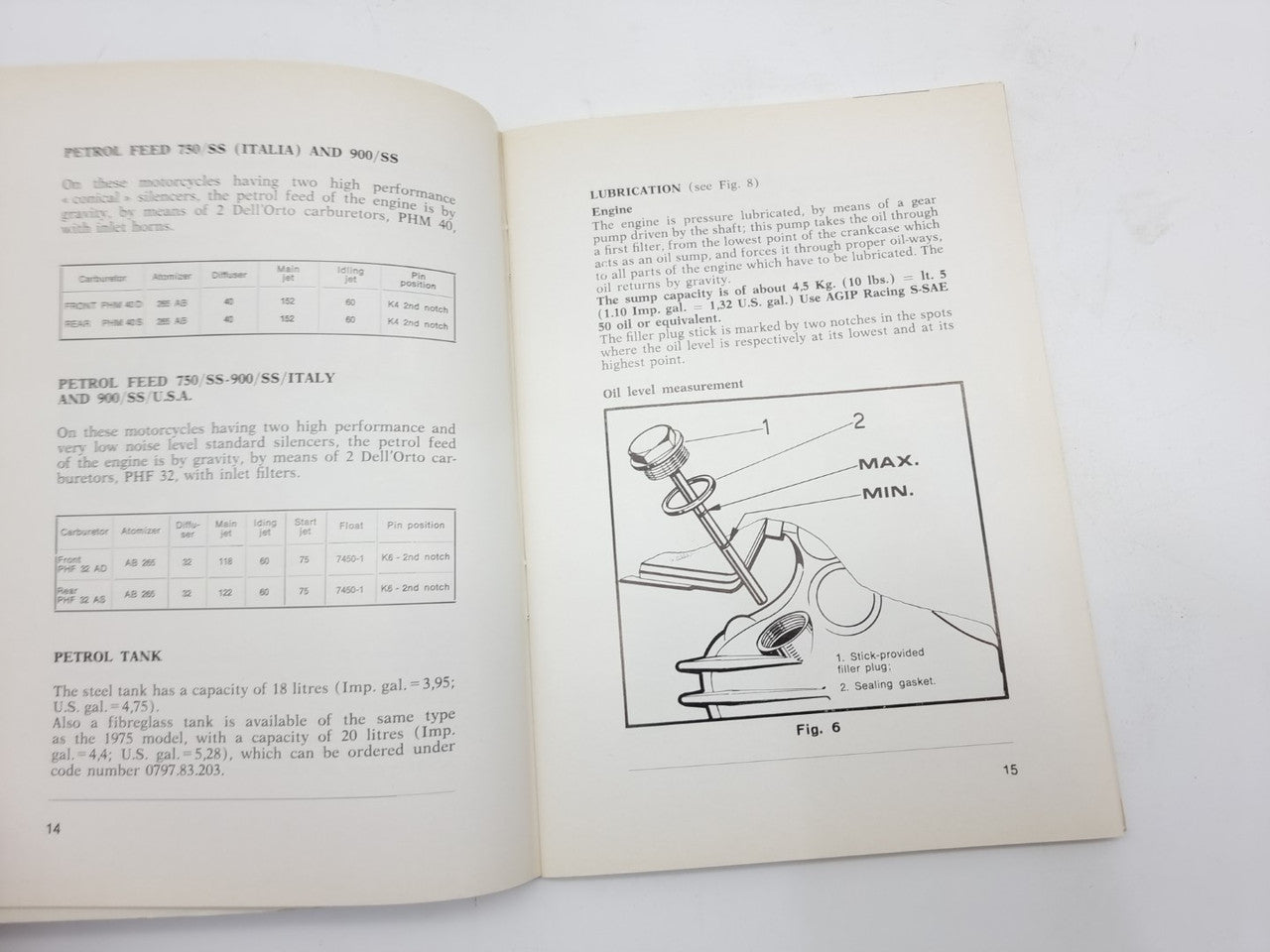 Ducati 750ss, 900ss Desmo Instructions for Use and Maintenance