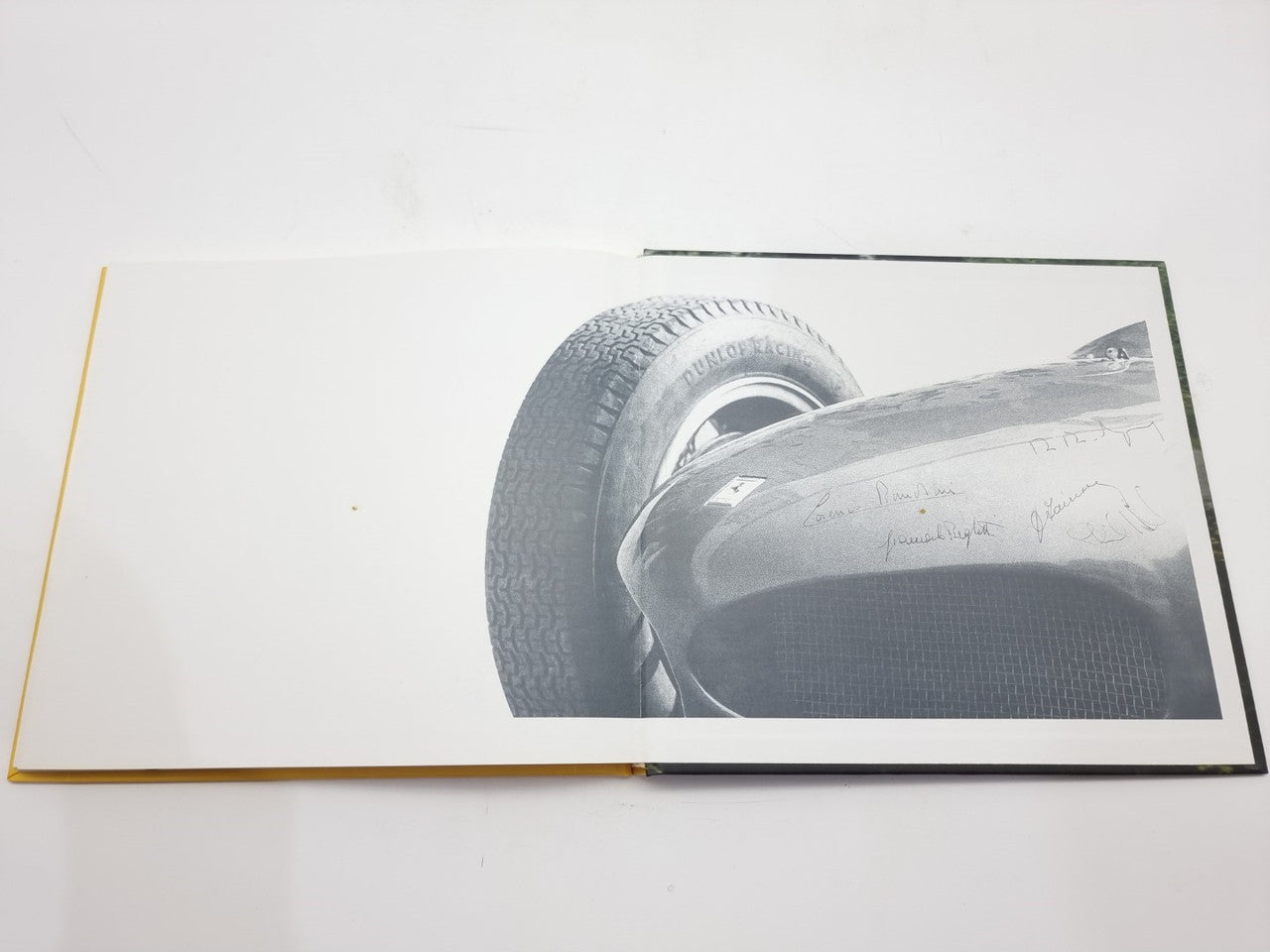 Willy Mairesse  - Le Chevalier Meurtri (Christophe A. Gaascht, 2003, Englsih & French text)