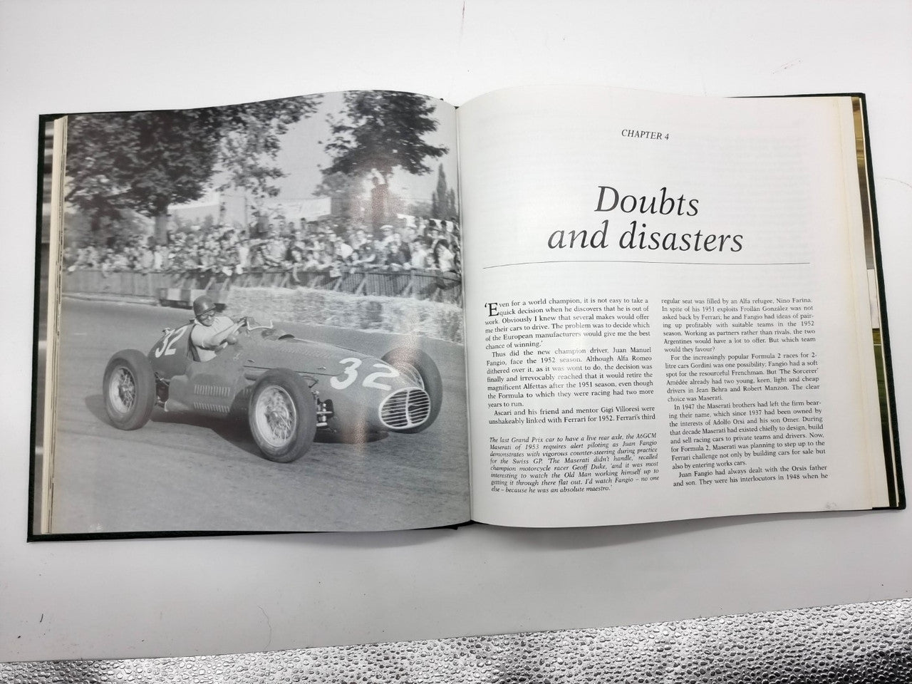 Juan Manuel Fangio (Karl Ludvigsen, leatherbound, limited signed edition)