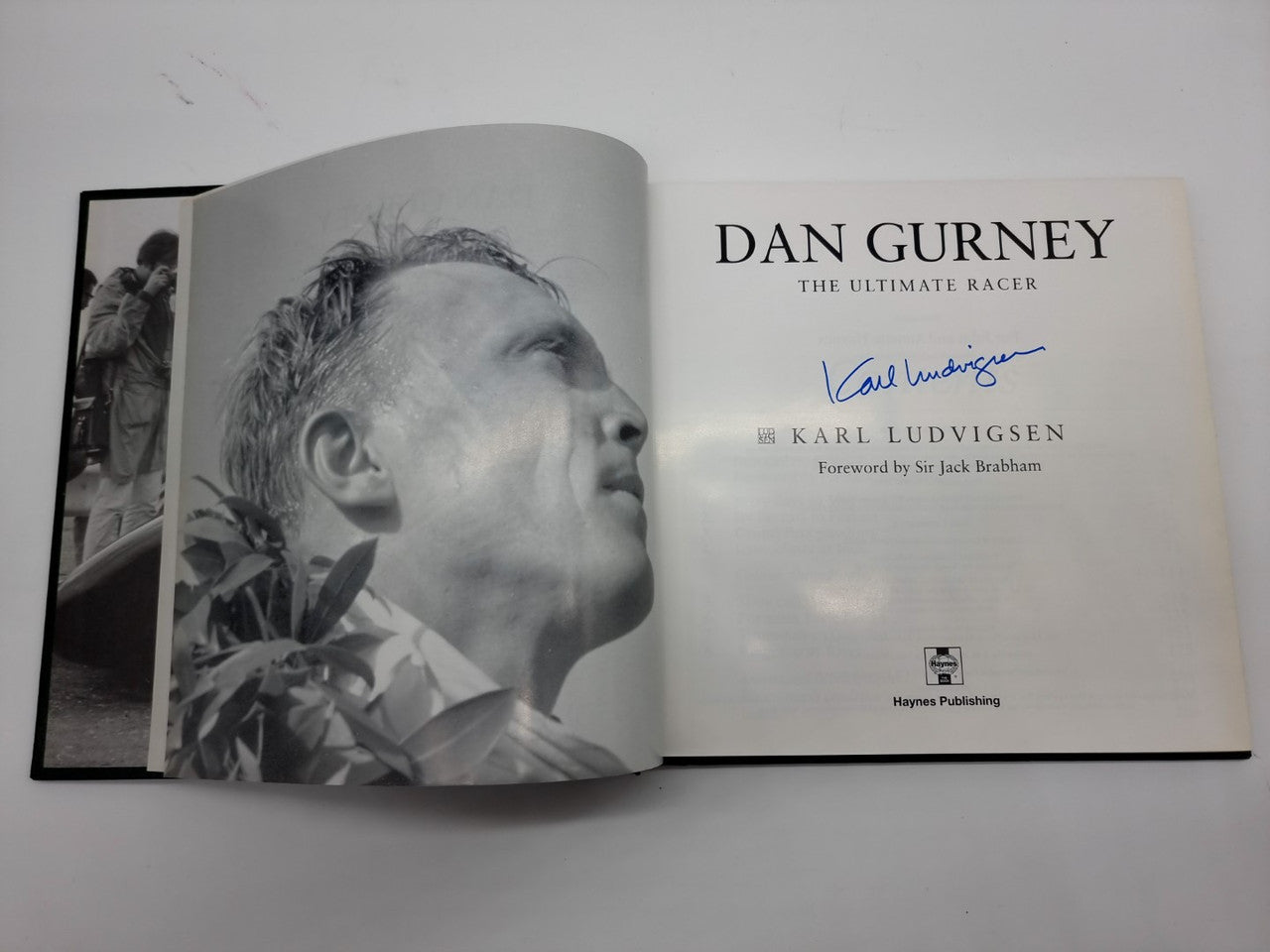 Dan Gurney (Karl Ludvigsen, leatherbound, limited signed edition)