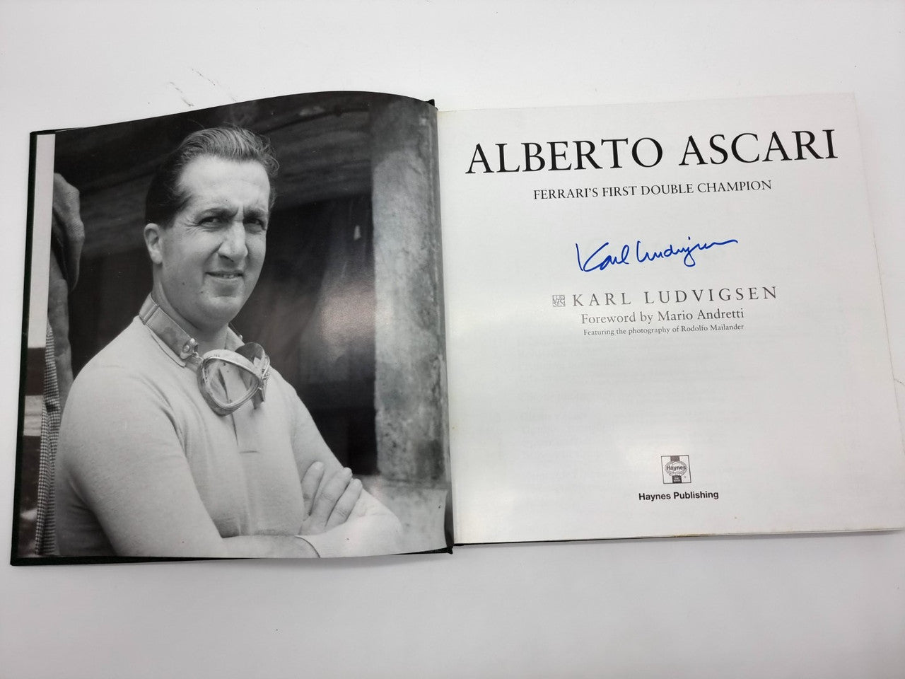 Alberto Ascari (Karl Ludvigsen, leatherbound, limited signed edition)