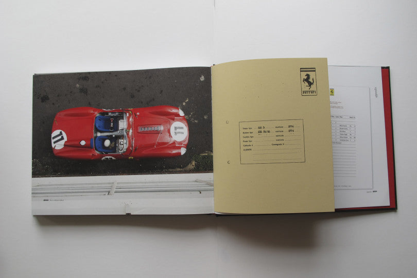 Enzo's Ultimate Redhead : The Evolution of the Ferrari Testa Rossa (Keith Bluemel) (9780993025129)
