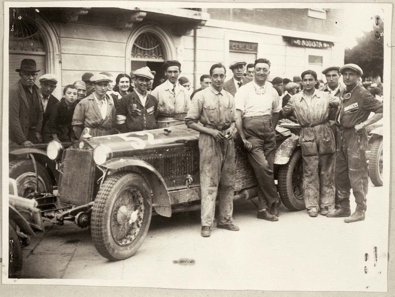 Enzo Ferrari: Power, Politics, and the Making of an Automotive Empire