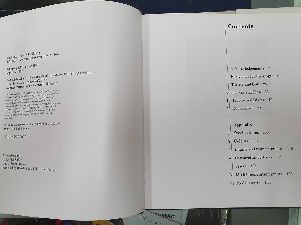 Triumph Singles (Roy H. Bacon, Hardcover, Revised Edition 1997) (9781855790094)