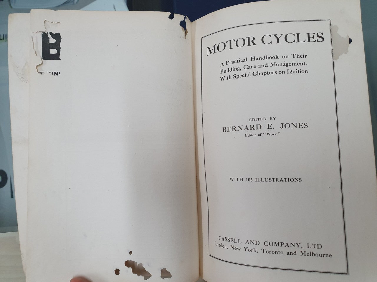 Motor Cycles a Practical Handbook on Their Building Care and Management (Bernard E. Jones, 1916)