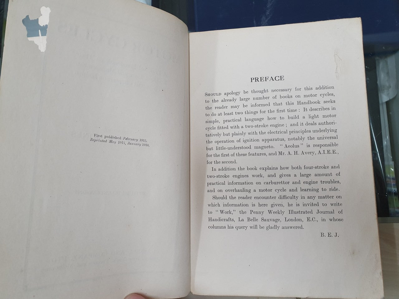 Motor Cycles a Practical Handbook on Their Building Care and Management (Bernard E. Jones, 1916)