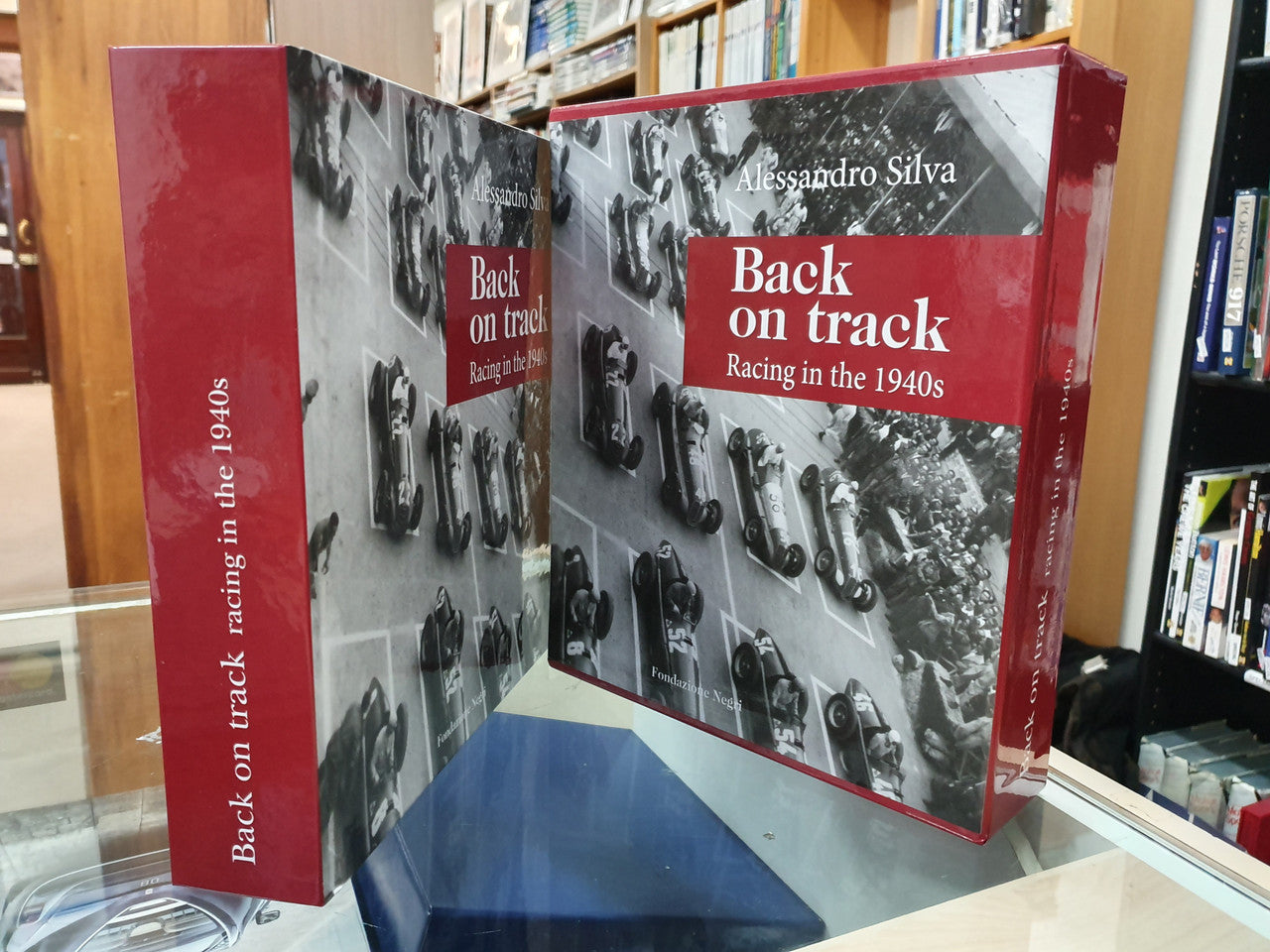 Back on Track: Racing In The 1940s (Alessandro Silva, 9788889108406)
