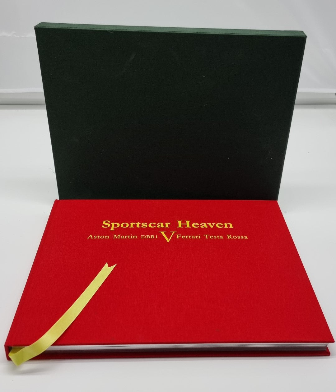 Sportscar Heaven - Aston Martin DB1 vs. Ferrari Testa Rossa - The Battle for the World Championship (Limited Edition, signed by Tony Brooks and Chris Nixon)