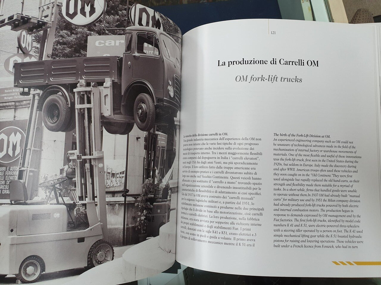 Om – A Never ending Story (Italian & English text, by Alessandro Silva, ISBN: 9788889108379)