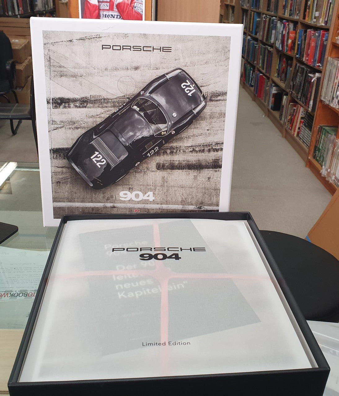 Porsche 904 ( Jurgen Lewandowski & Stefan Bogner) - Limited Edition (English & German) (9783667116765)