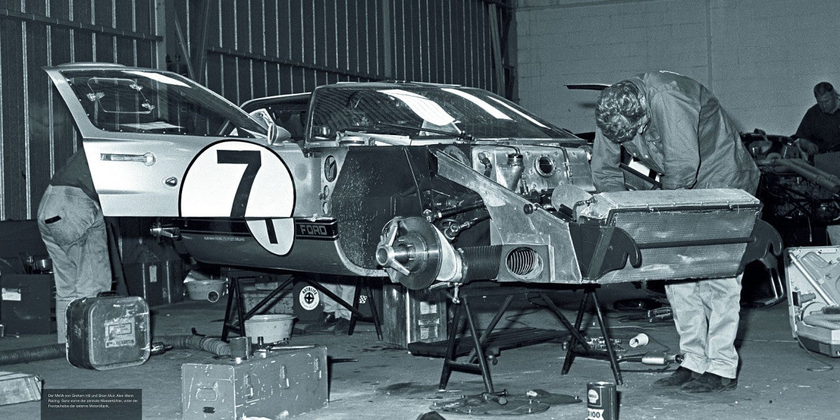 Details: Legendary Sports Cars Up Close - 1965 - 1969 - 4